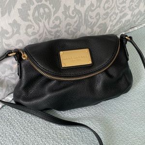 NWOT Marc Jacobs Natasha black leather crossbody with adjustable strap